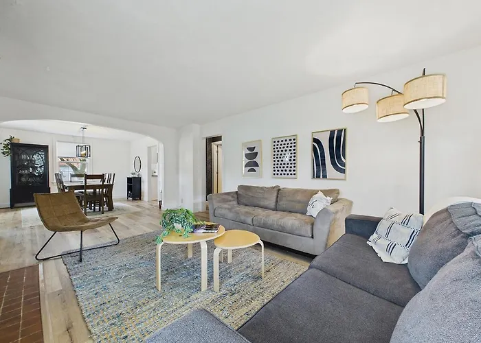 Brick - 3bed 2full Bath! Downtown Ferienhaus