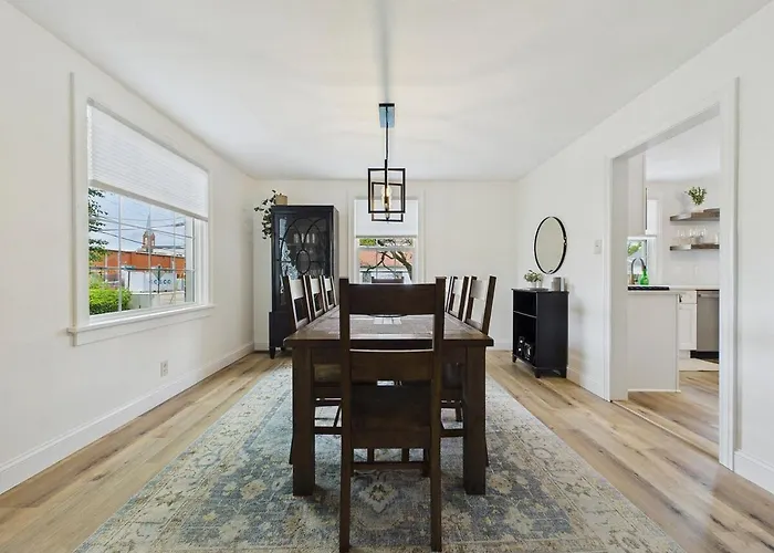 Ferienhaus Brick - 3bed 2full Bath! Downtown *