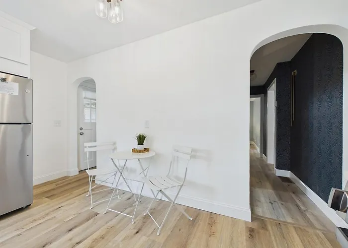 Brick - 3bed 2full Bath! Downtown Ferienhaus
