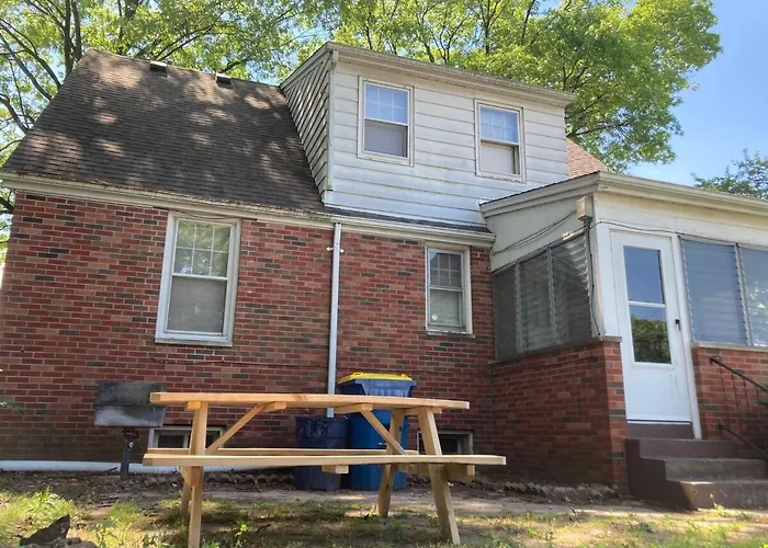 Ferienhaus Brick - 3bed 2full Bath! Downtown Edwardsville
